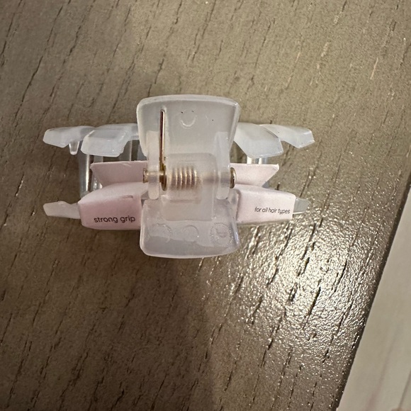 Teleties Tiny Hair Clip- Coconut/White - Picture 5 of 5